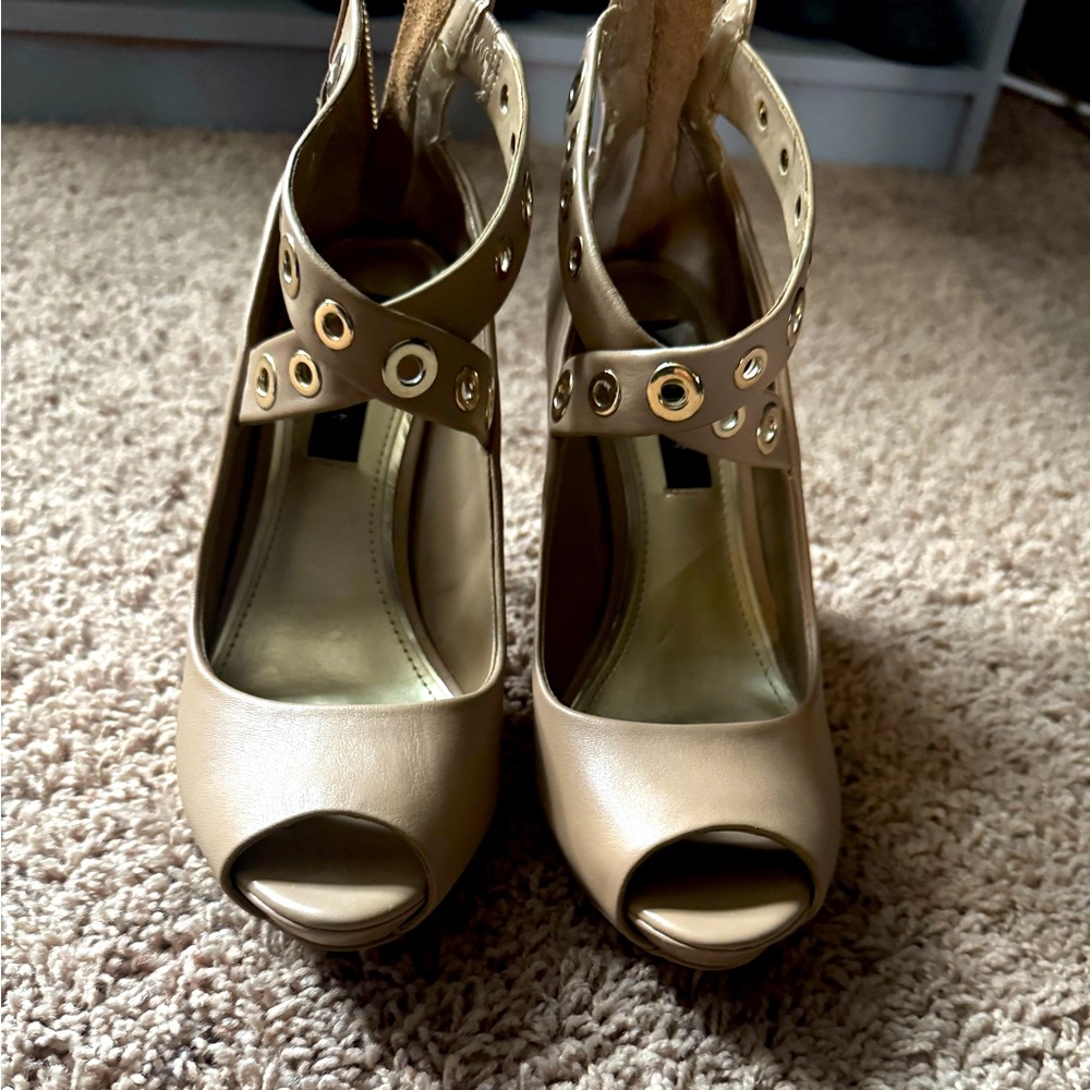 White House Black Marker-women’s size 7.5 heels